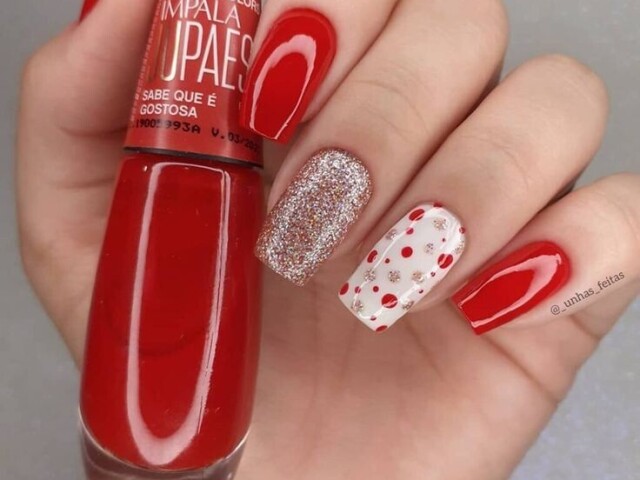 Unhas de Vermelho com brilho e com desenho