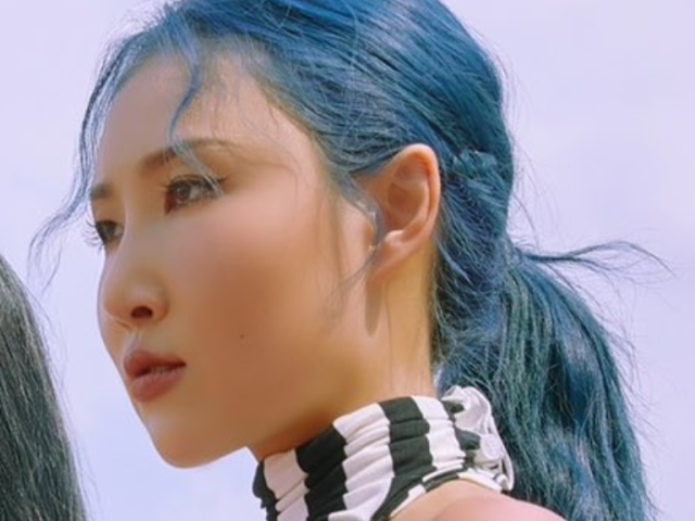 Hwasa(Na carreira solo)