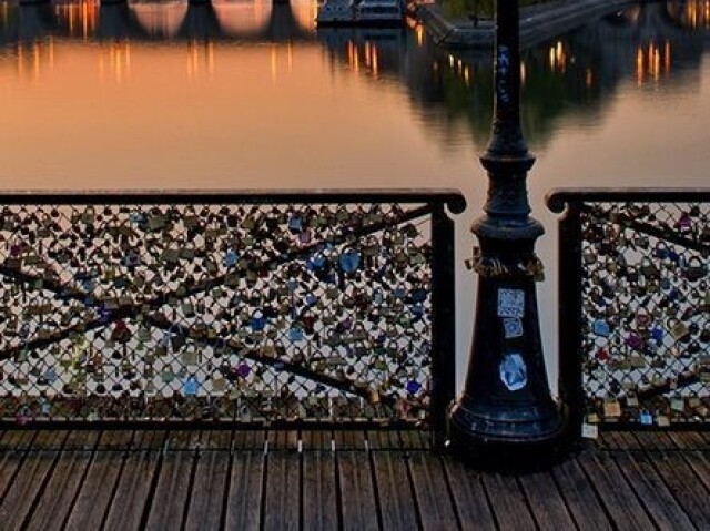 Na ponte perto da casa de vocês