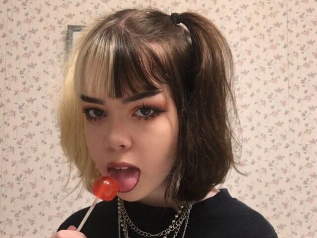 E - girl