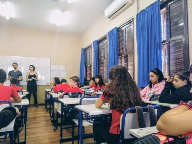 NENHUMA SO VAI PRA AULA ÚnÚ