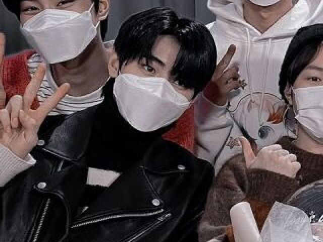 Parabéns! você se parece com o Sunghoon