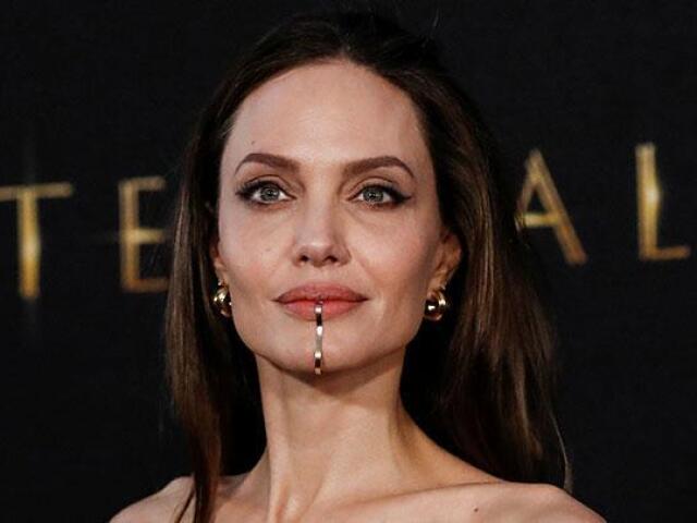 Angelina Jolie