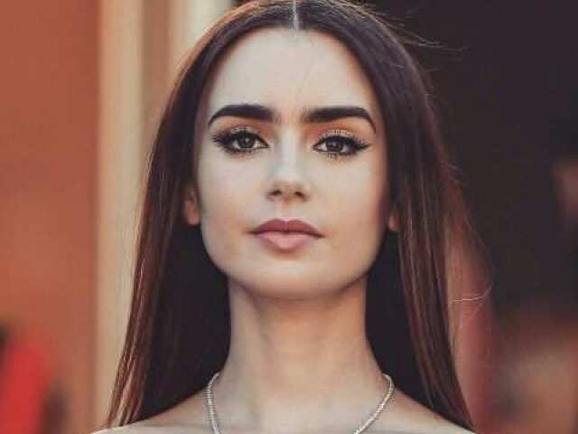 Lily Collins