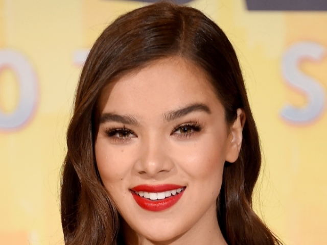 Hailee Steinfeld