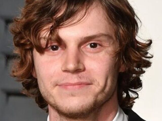 Evan Peters