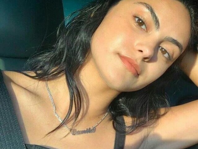 Camila Mendes