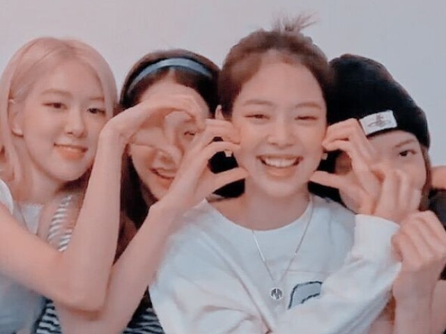 •🦋💝🍭🌈💖