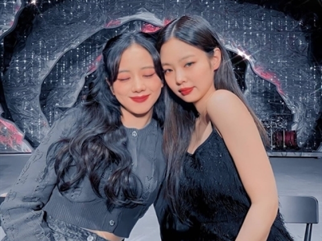 jensoo
/Jennie e jisoo/