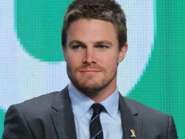 stephen amell