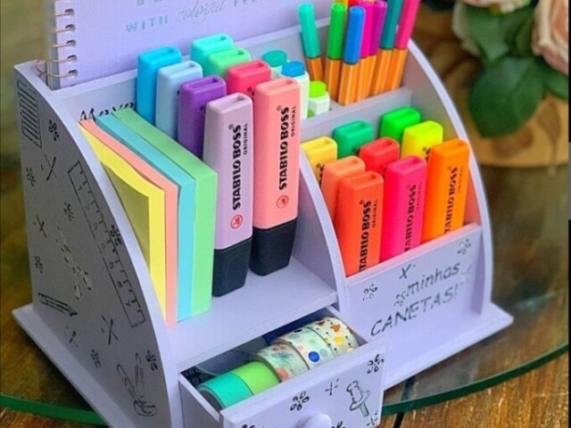 Descubra seu estilo de material escolar!