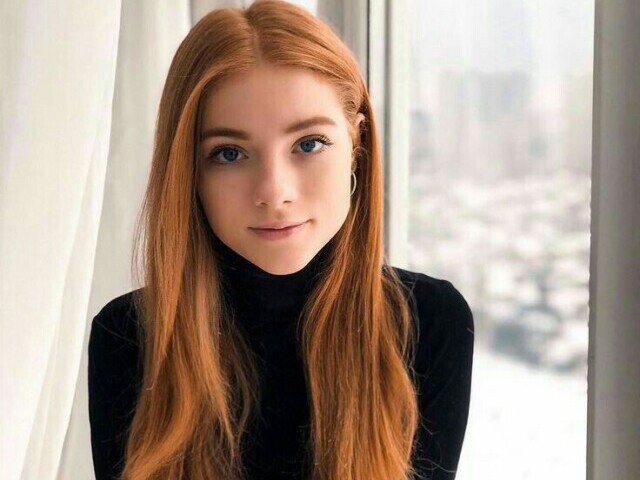 Nome: Lara
Idade: 17 anos
Sua melhor amiga