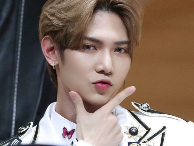 Yeosang (ateez)