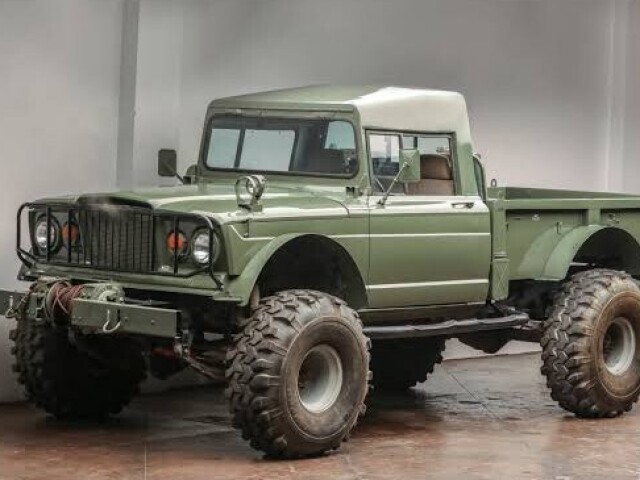 Kaiser Jeep M715