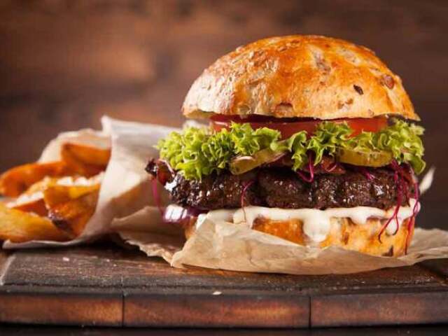 ๐Hambรบrguer e batata frita?๐