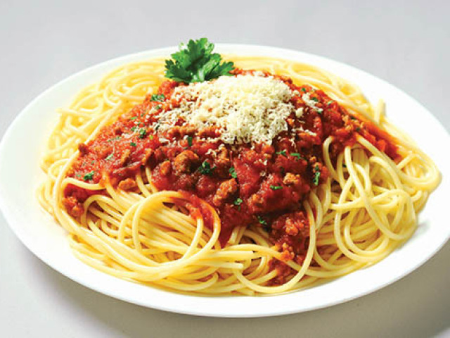 ๐Macarrรฃo com molho รก bolonhesa?๐