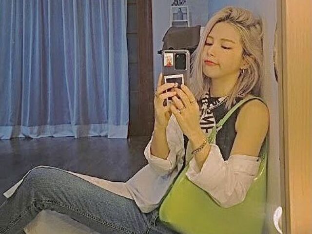 π Solar β’ Mamamoo