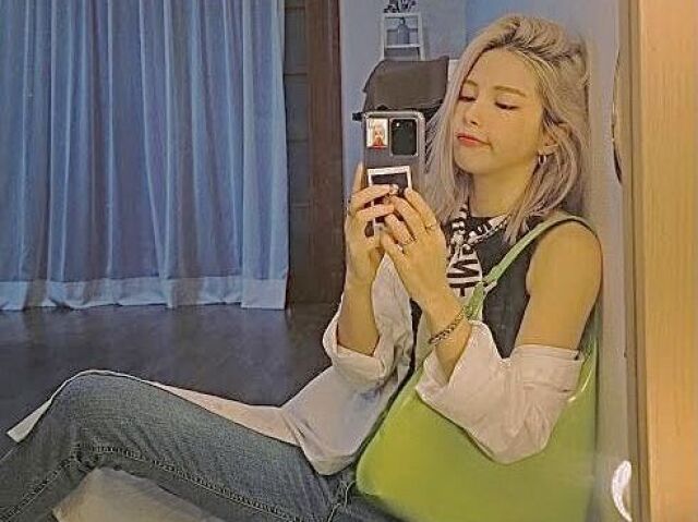 🍒 Solar • Mamamoo