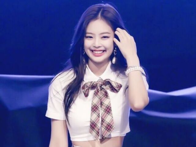 Jennie sorrir pra você em um show