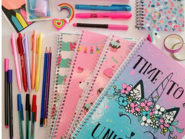 •~♡︎Material escolar 2022~•♡︎