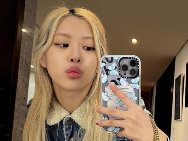 •Para "~•°blink nnie°•~"•