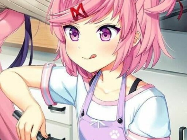 Fizemos cupcakes e Natsuki estava de pijama