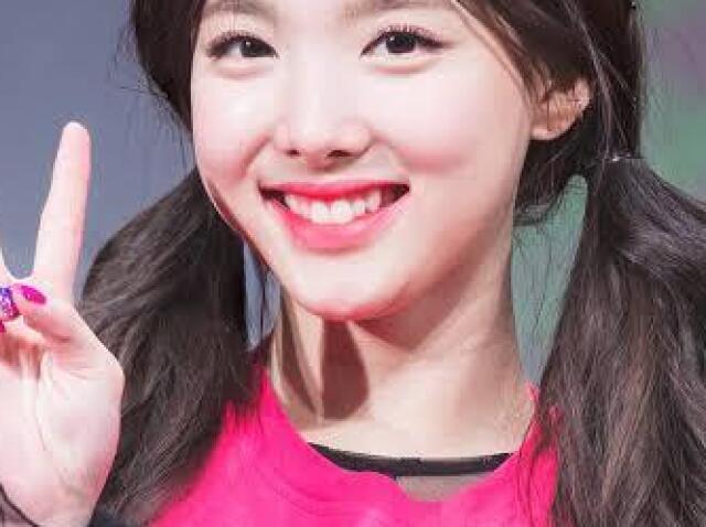 Os dentes da Nayeon