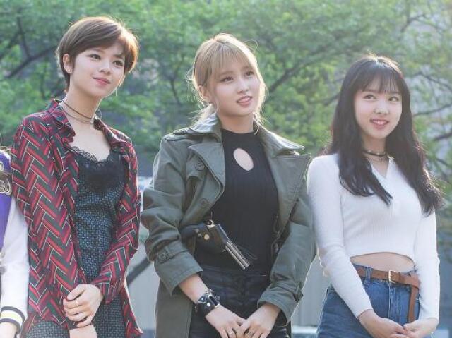 Jeongyeon, Momo, Nayeon