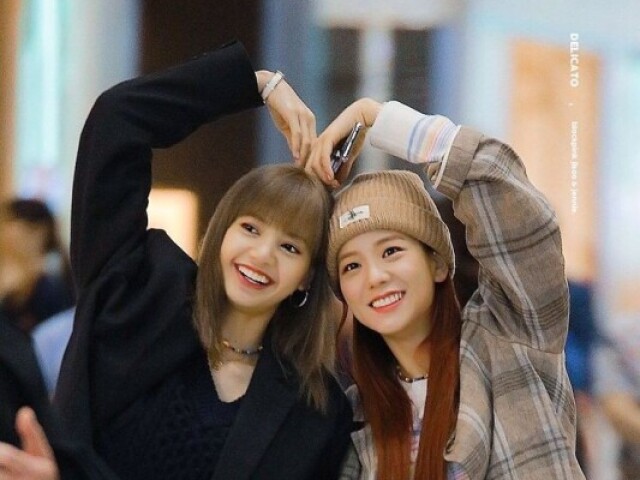 Jisoo e Lisa