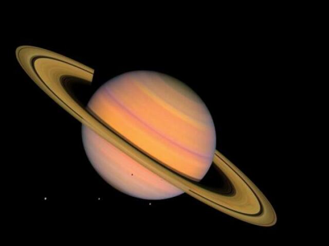 Saturno