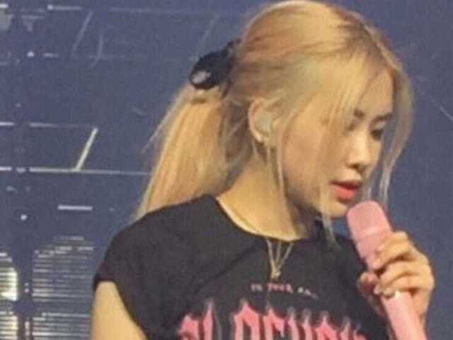 Rosé no palco💟