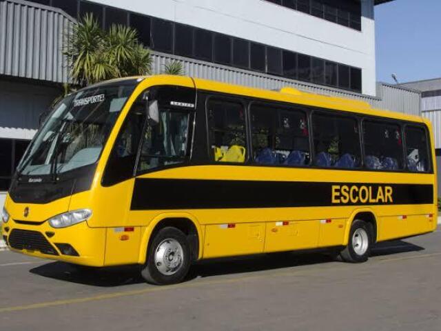 Onibus escolar