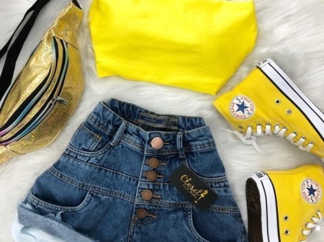 Adoro amarelo vou com um look confortável e lindo