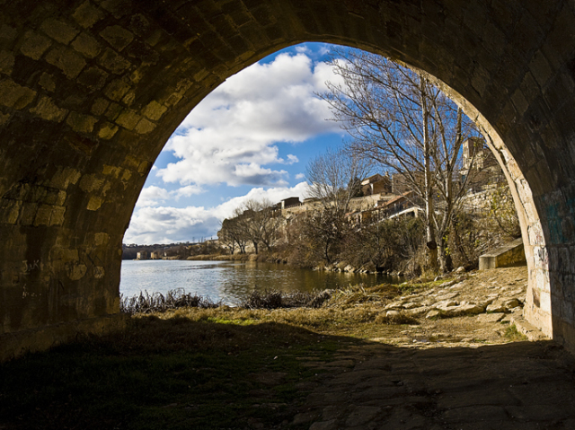 debaixo da ponte