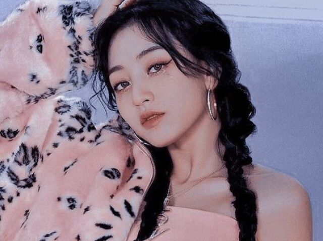 Jihyo - TWICE