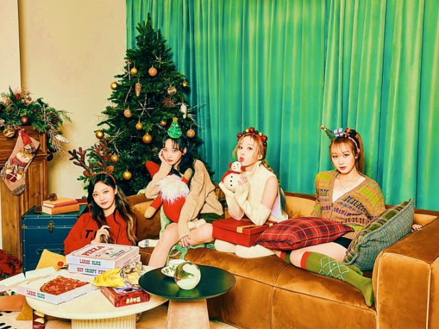 ꒰Monte seu natal e no fim te indico uma música natalina (Versão K-pop) ✨