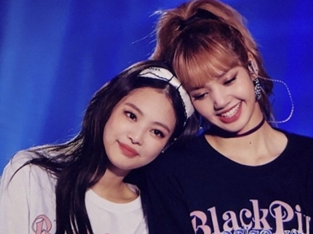 Um dia com a Lisa e a Jennie