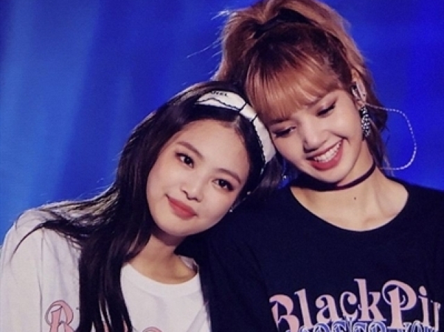 LISA E JENNIE