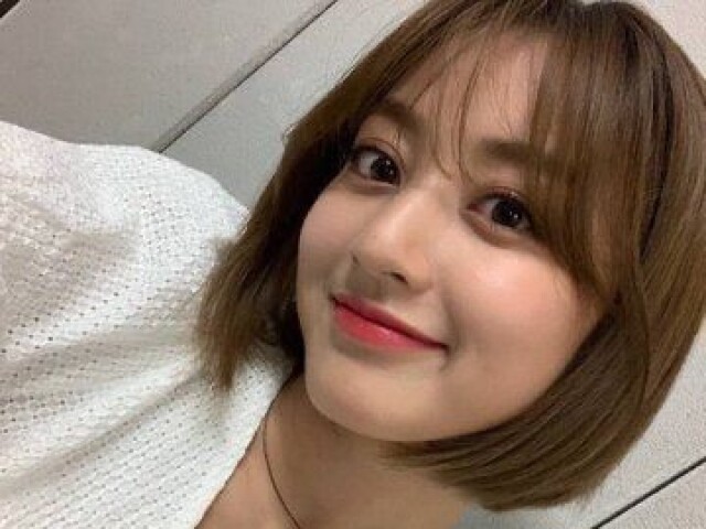 Jihyo ( TWICE )