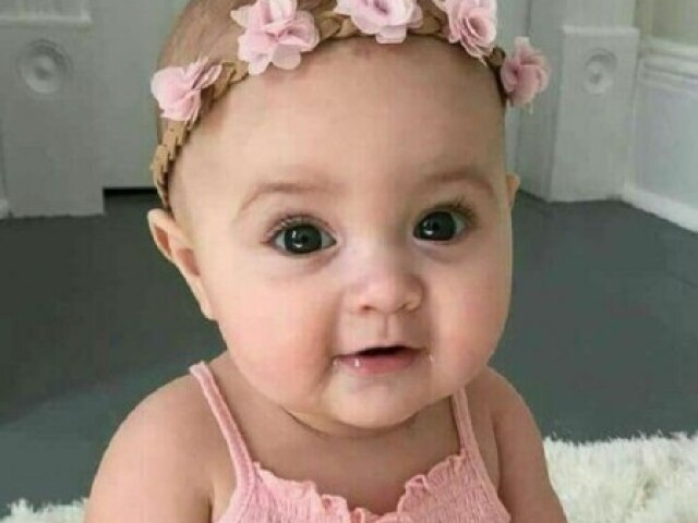 Uma menina linda
Se chama Helena