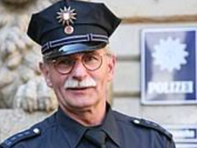 Você vai ser um policial