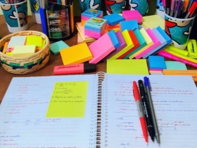 Material normalت︎