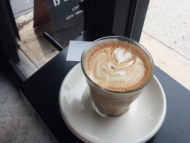 Ou também pode ser o café expresso natural que é bom bom para qualquer ocasião.