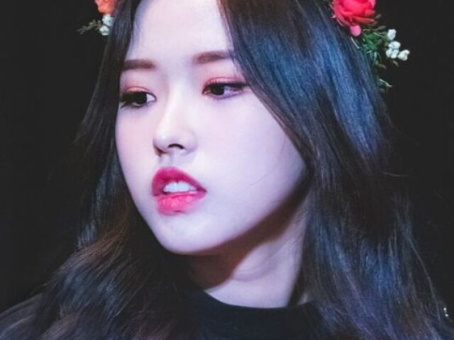 ➝ olivia hye — loona