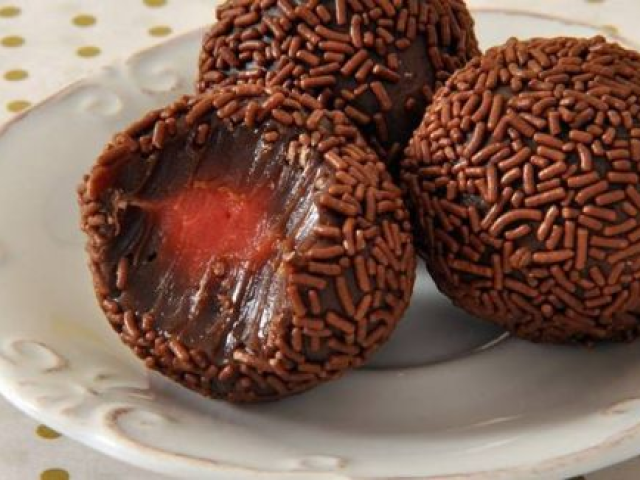 Brigadeiro com morango