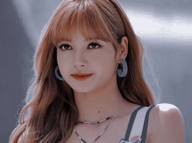 Lisa (melhor idol de todas sem querer puxar o saco)