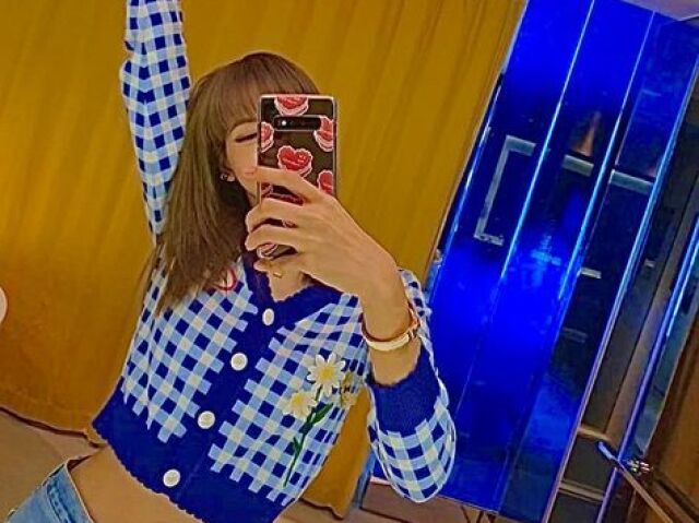 《 ♡ 》