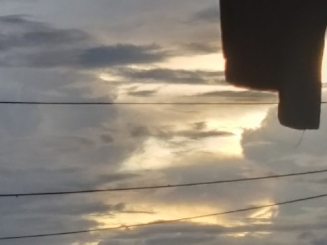 FICAR OLHANDO O CÉU E PENSAR QUE SOMOS INSIGNIFICANTES DIANTE O TAMANHO DA GALÁXIA