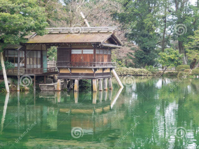 Numa cabana em um lago