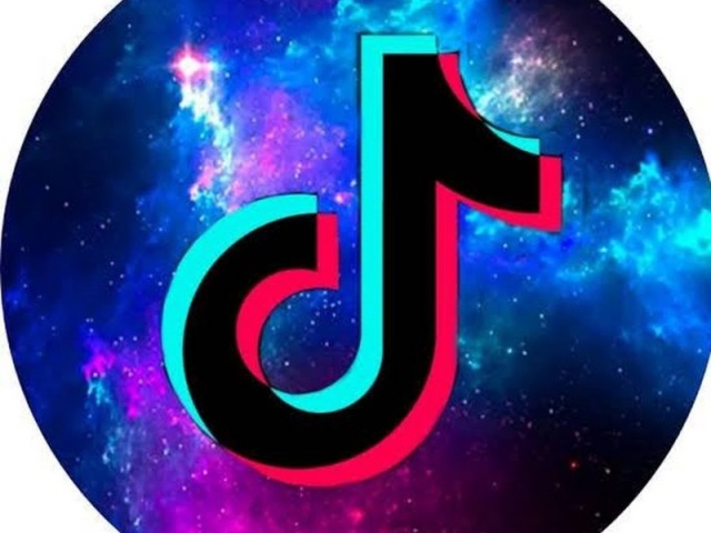 🔮~·Adivinhe qual é a tiktoker versão feminina·~🔮
